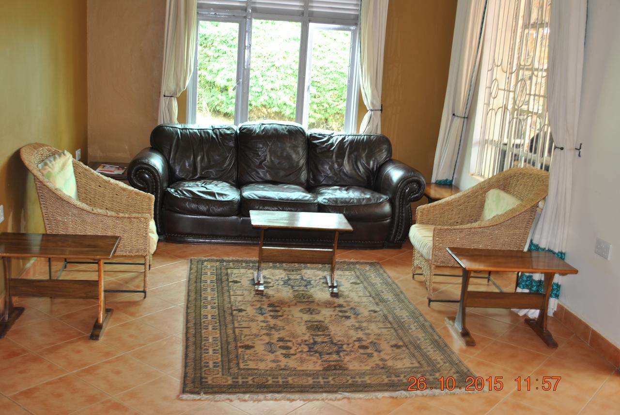 Little Woods Inn Mbarara 외부 사진