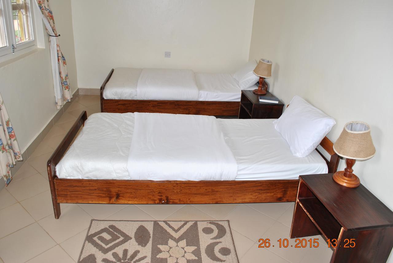 Little Woods Inn Mbarara 외부 사진