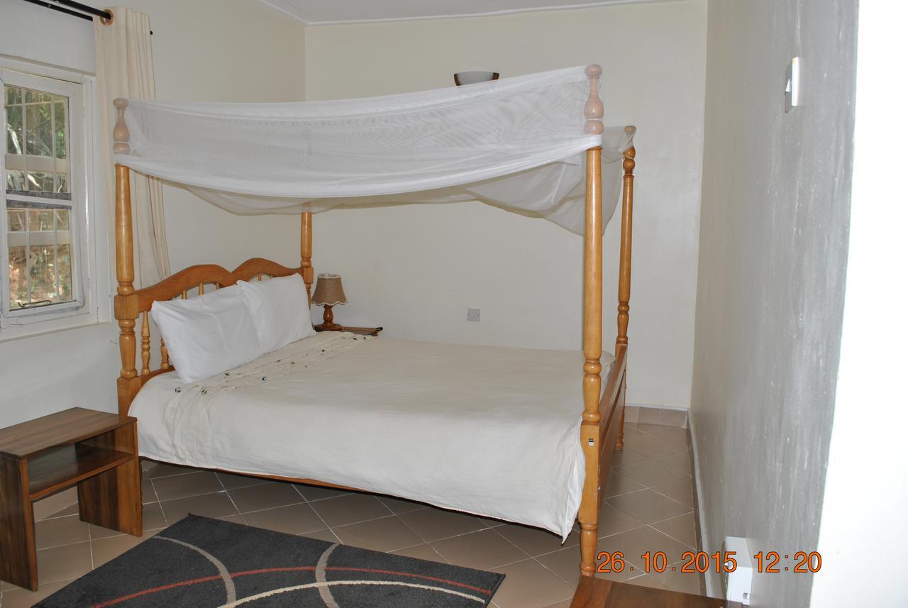 Little Woods Inn Mbarara 외부 사진