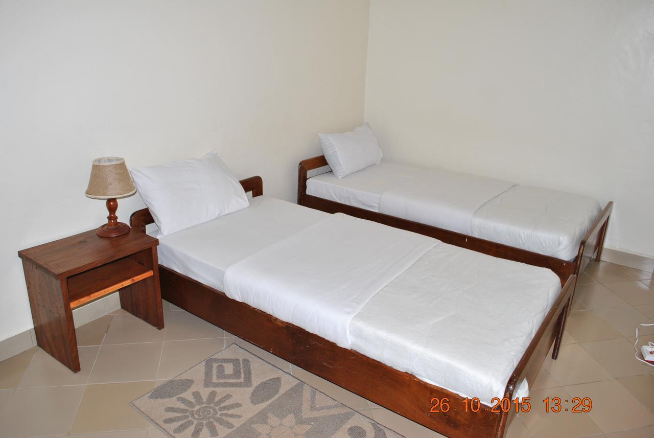 Little Woods Inn Mbarara 외부 사진