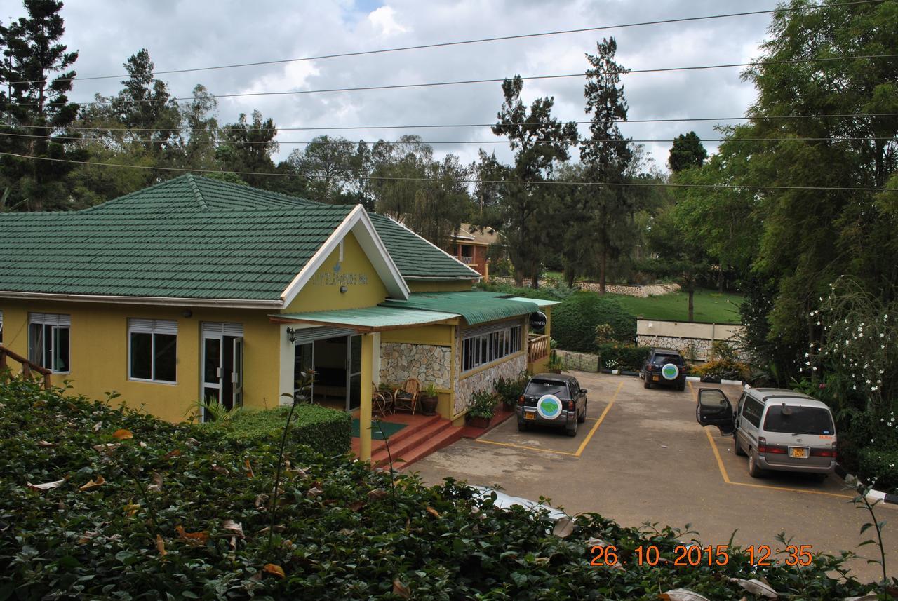 Little Woods Inn Mbarara 외부 사진