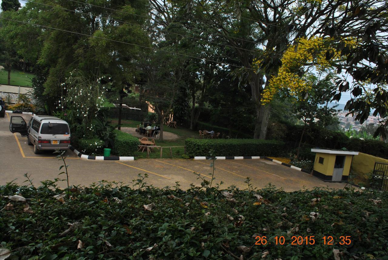 Little Woods Inn Mbarara 외부 사진