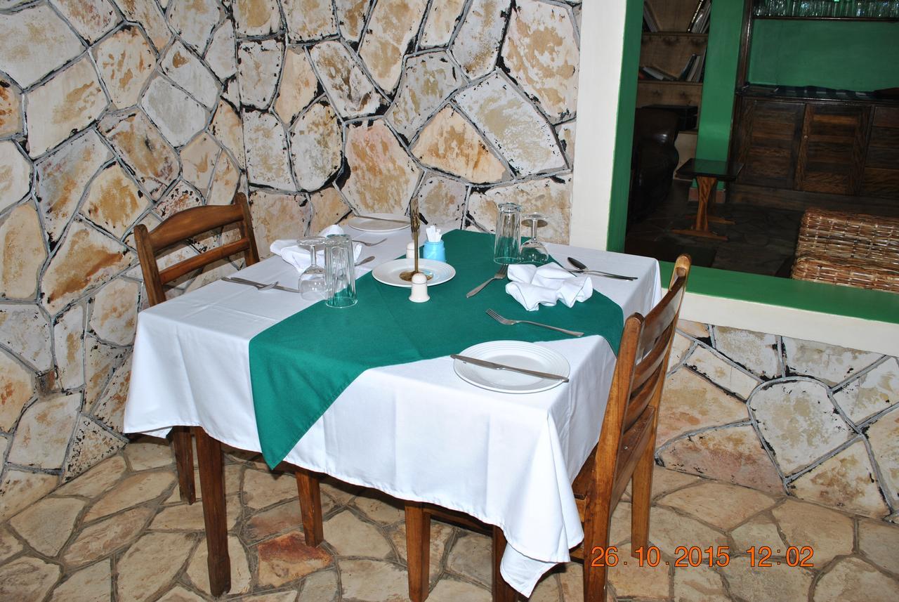 Little Woods Inn Mbarara 외부 사진